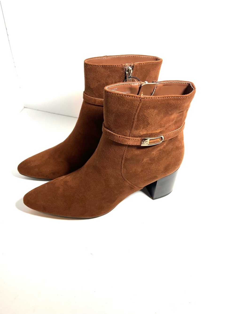 Liz Claiborne Memory foam Boots with Block Heel size 8.5 with small Defect